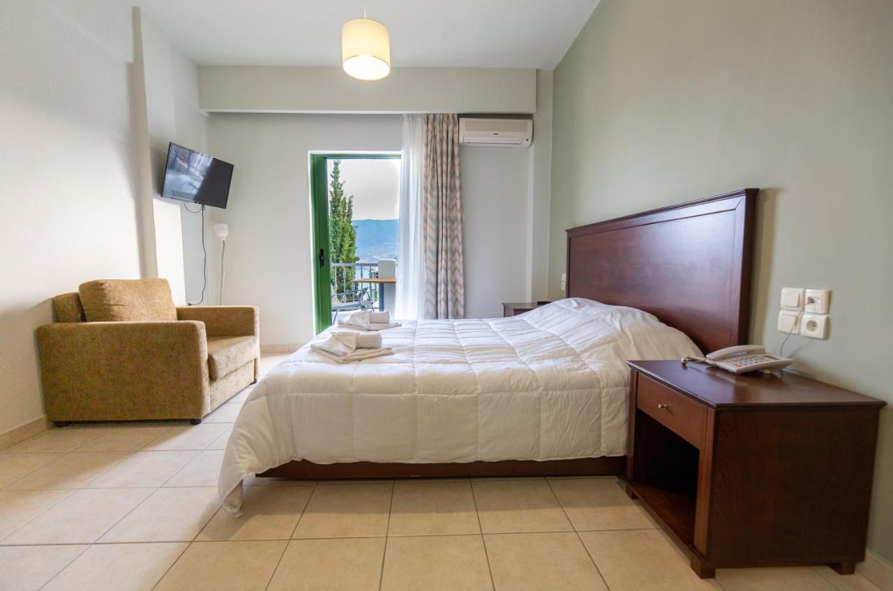 Evita'S Resort Poros Town Ngoại thất bức ảnh