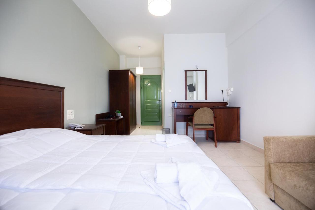 Evita'S Resort Poros Town Ngoại thất bức ảnh